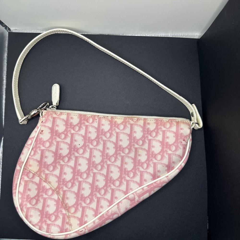 Vintage: Small pink dior saddle bag